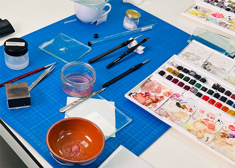 hands-on-workshops Restoration, art supplies at a live workshop